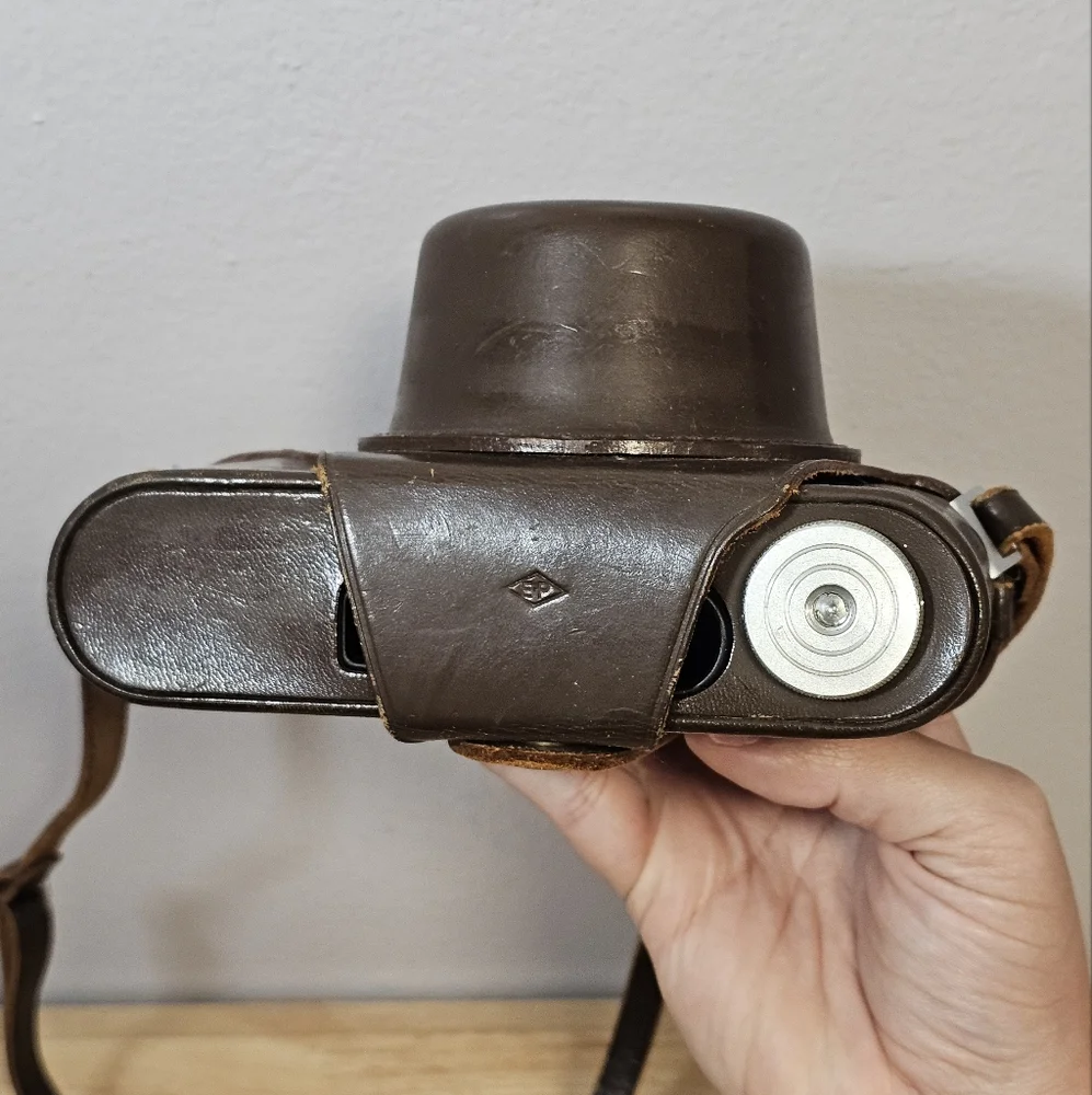 Vintage 1950's Canon VT De Luxe Z Rangefinder Brown Leather Camera Case W/ Strap